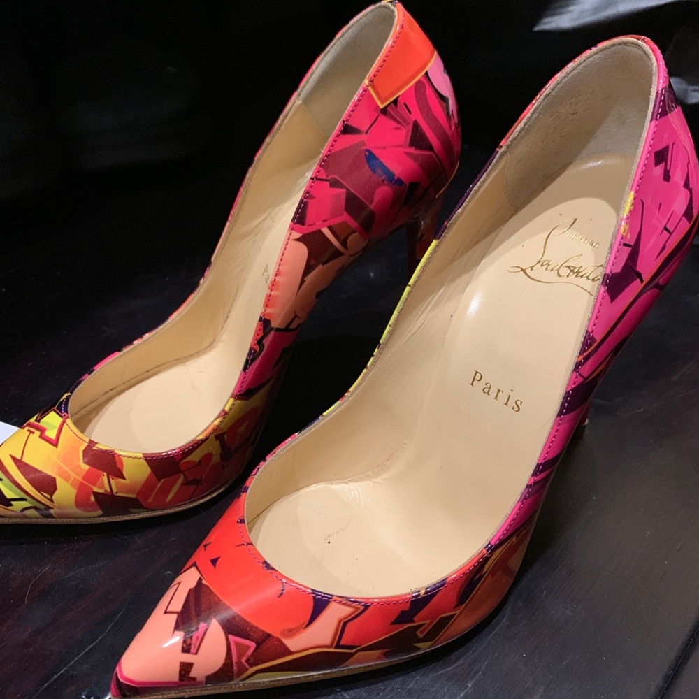 Worn twice ! Red bottoms!! Graffiti edition